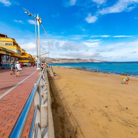 Daire Costa Lairaga Beachfront! Air Conditioned