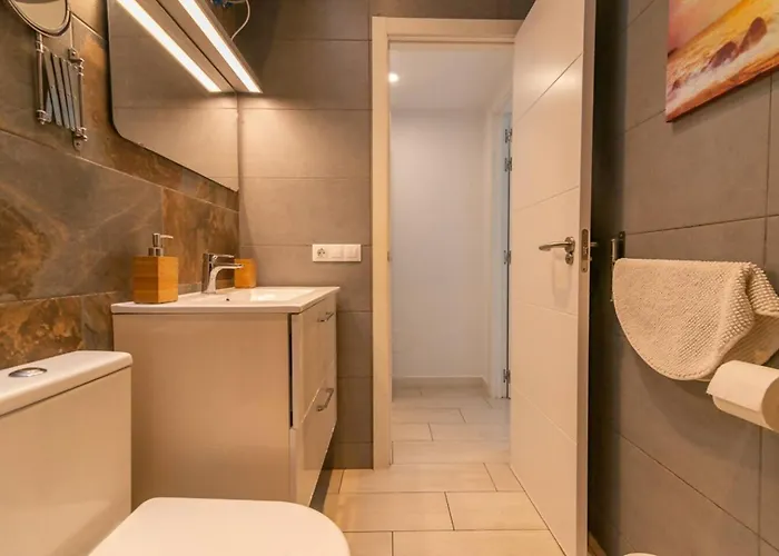 Apartment Costa Lairaga Beachfront! Air Conditioned